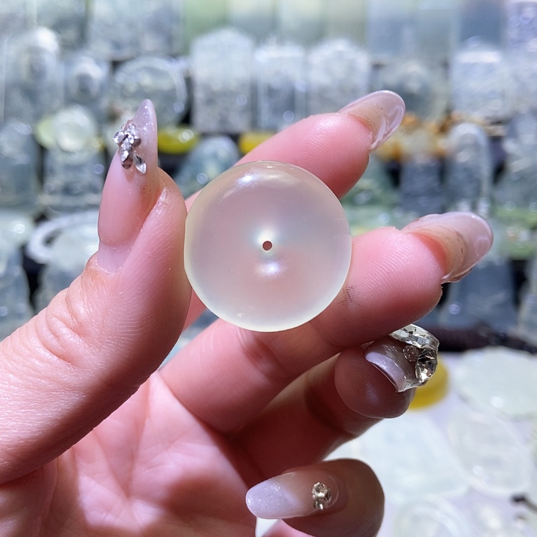 岫玉吊坠未镶嵌吊坠