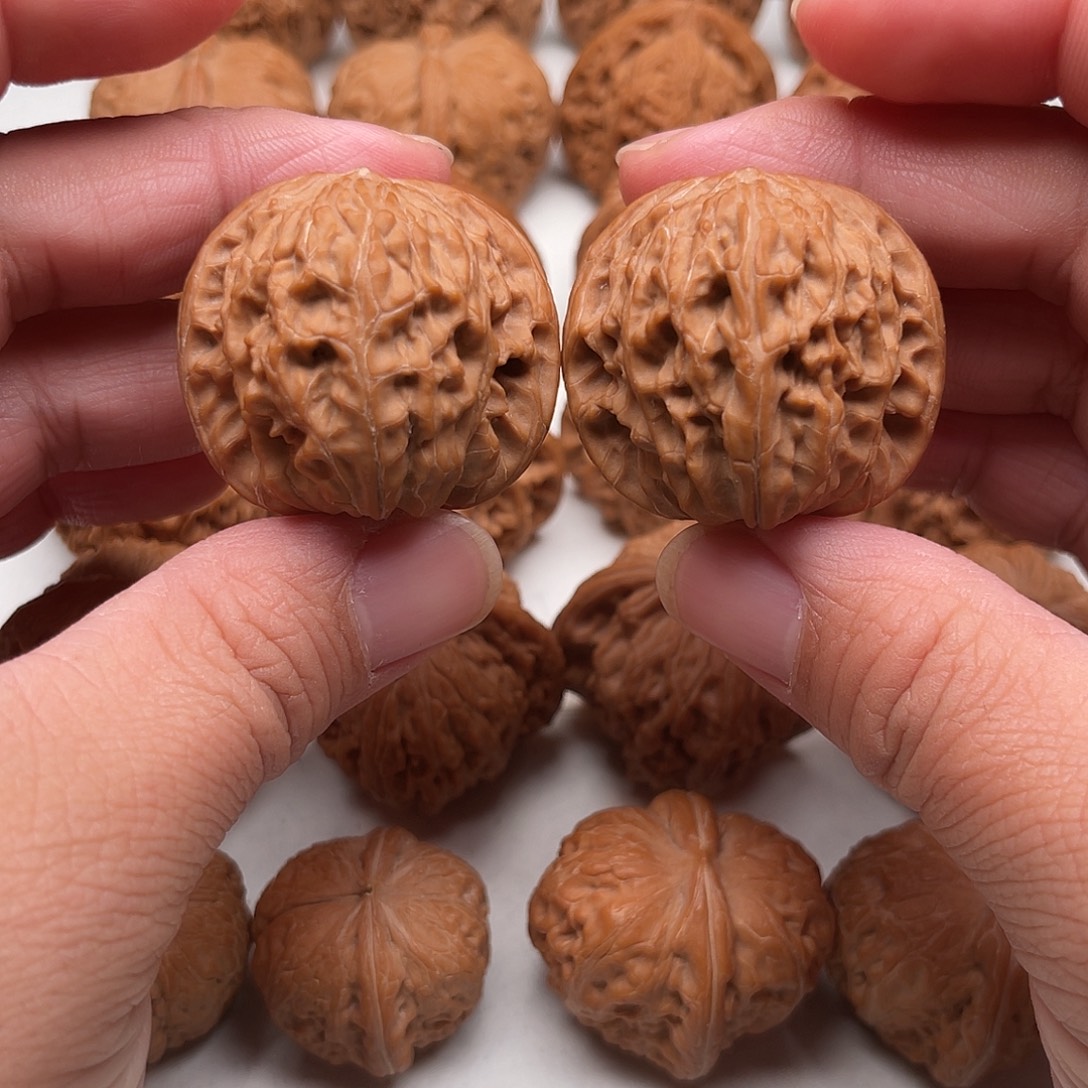 墨***尘把件文玩核桃核桃