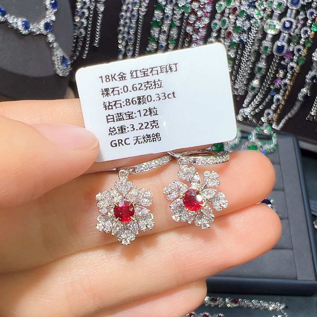 红宝石耳扣18K金镶嵌