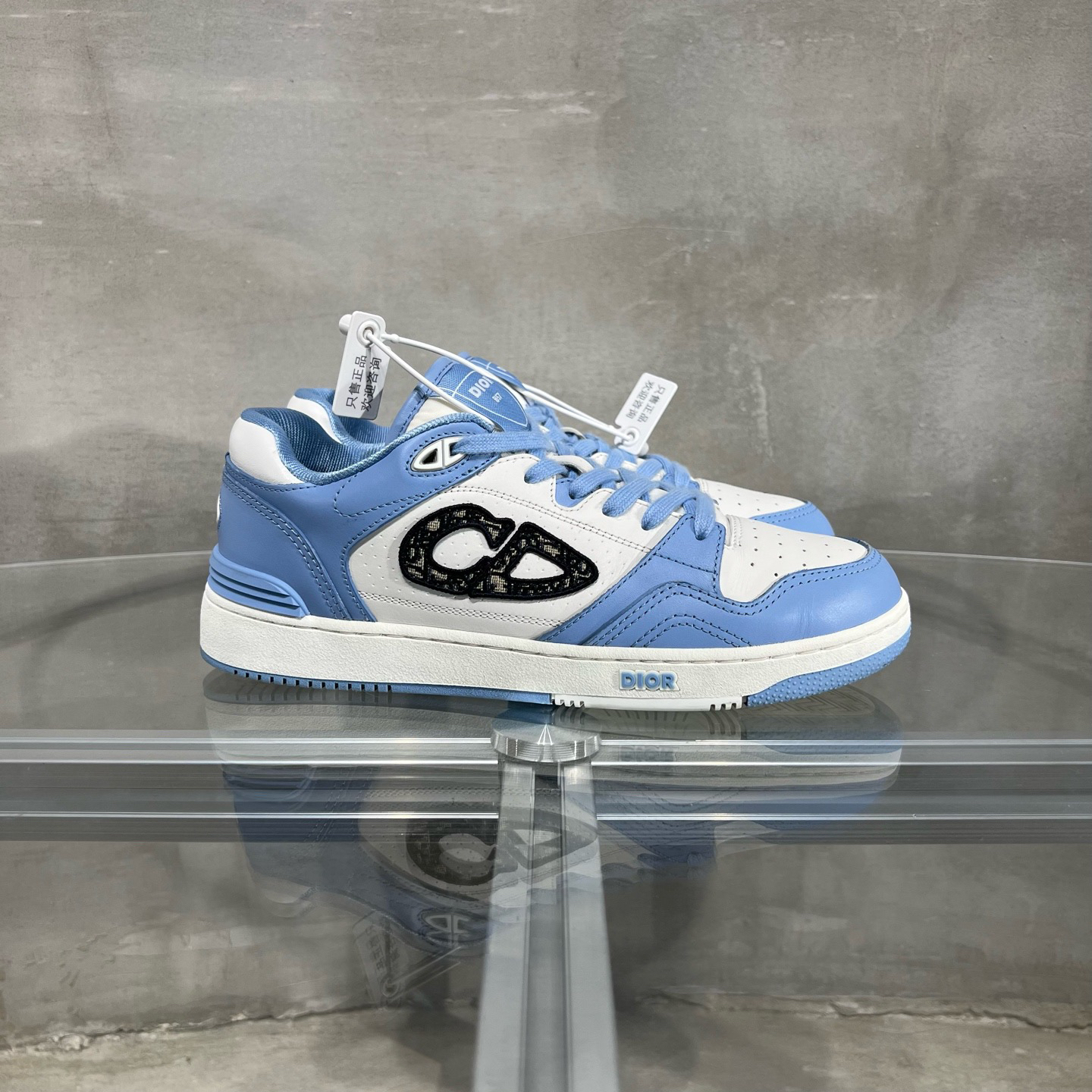 99新 DIOR/迪奥 B57 白蓝板鞋 原盒 39码 YH23507