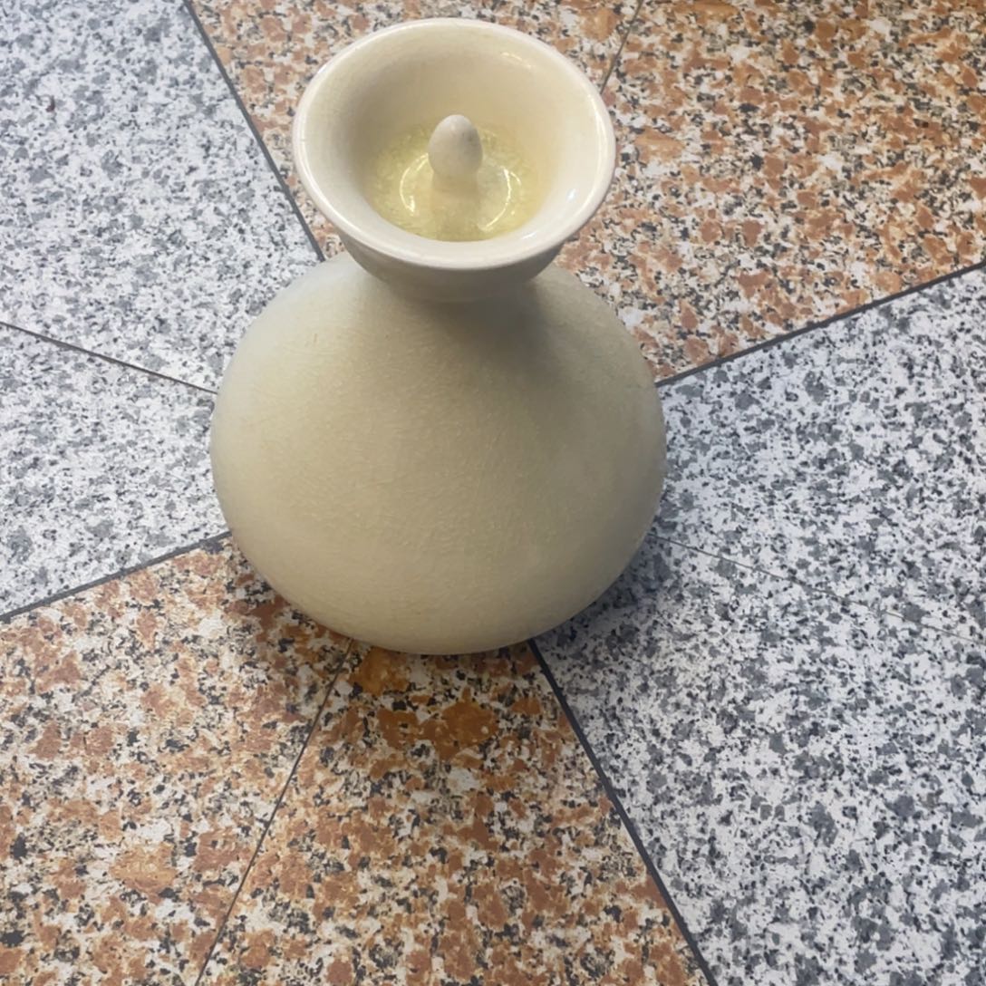 秋***虎赏品瓶子一个上车