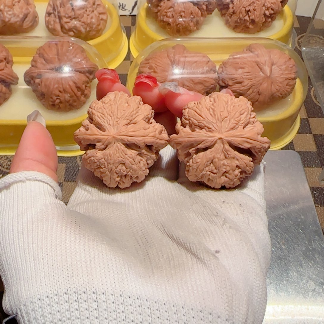 桃核吊坠狼*生39平谷大粗筋