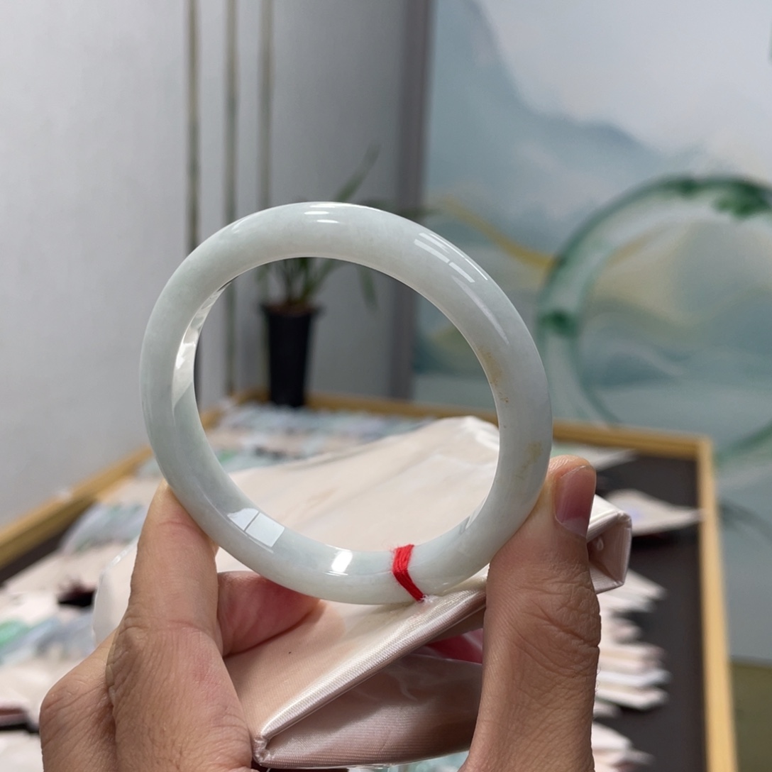 翡翠未镶嵌手镯翡翠