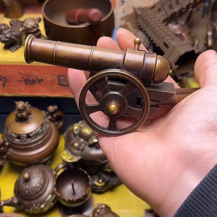 精美铜器点击下单