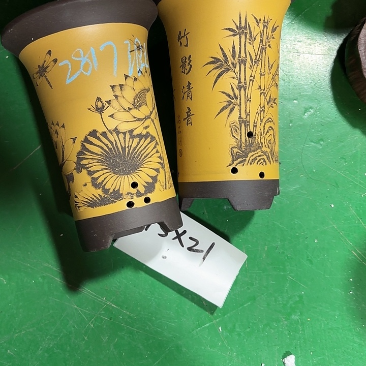 伟***紫砂花盆微瑕小号