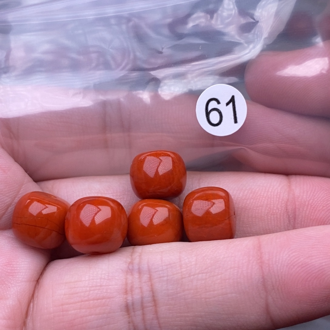 龍***哥南红玛瑙未镶嵌配饰有瑕疵有瑕疵有裂特惠打包