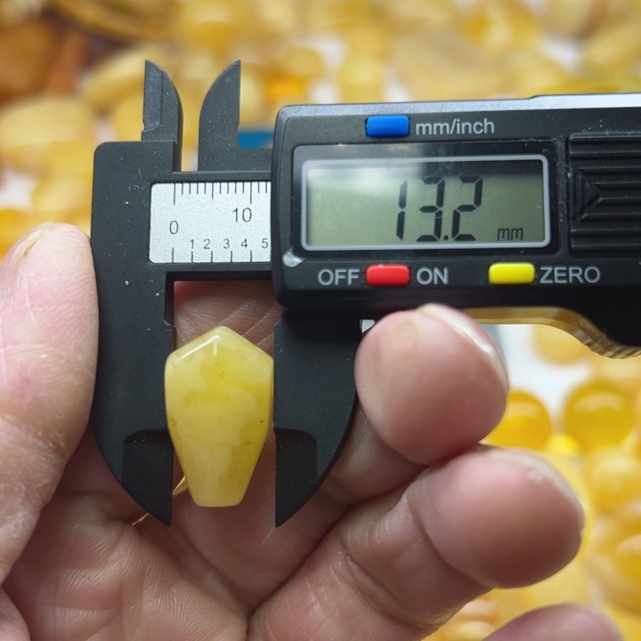 琥珀（矿物珀）裸石未镶嵌