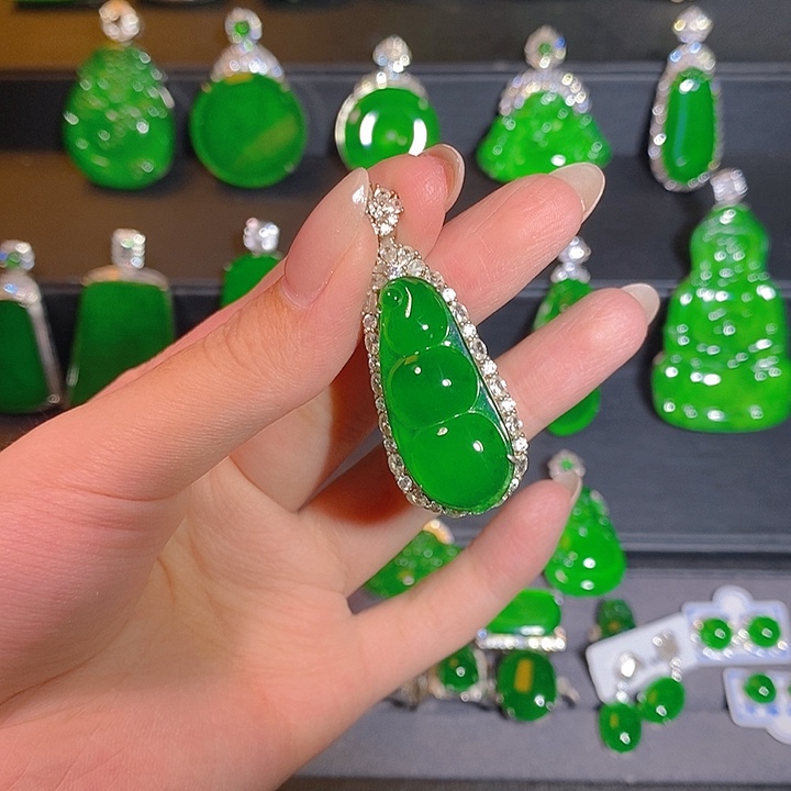 翡翠银S925镶嵌颈饰