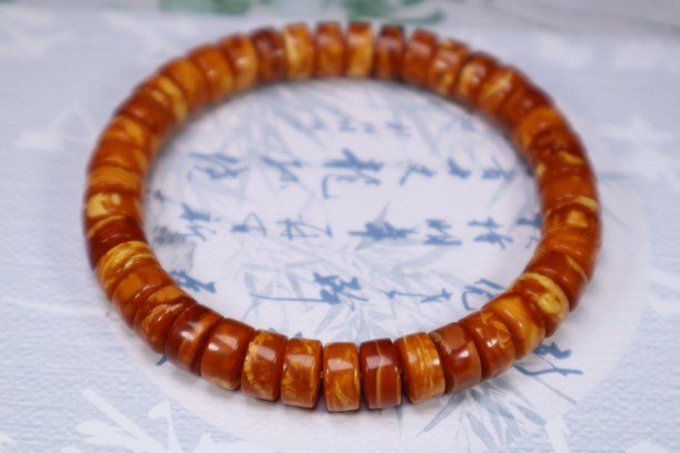 天然琥珀蜜蜡药片手串，9.2mm，13.29克