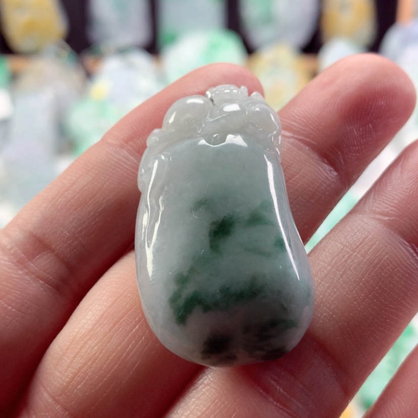 【闪购商品】翡翠吊坠(不含链)未镶嵌