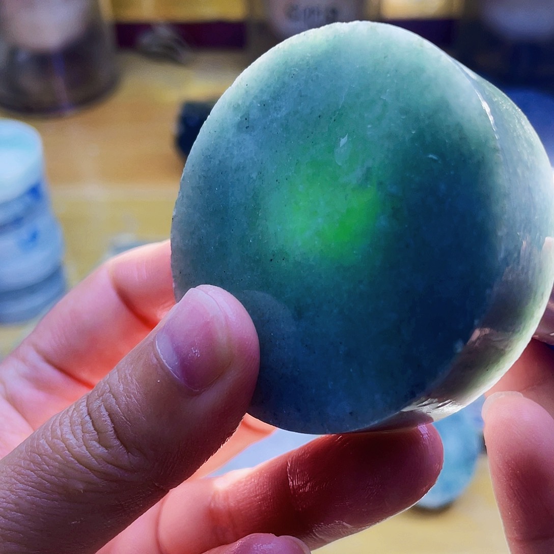 翡翠未镶嵌颈饰毛料13