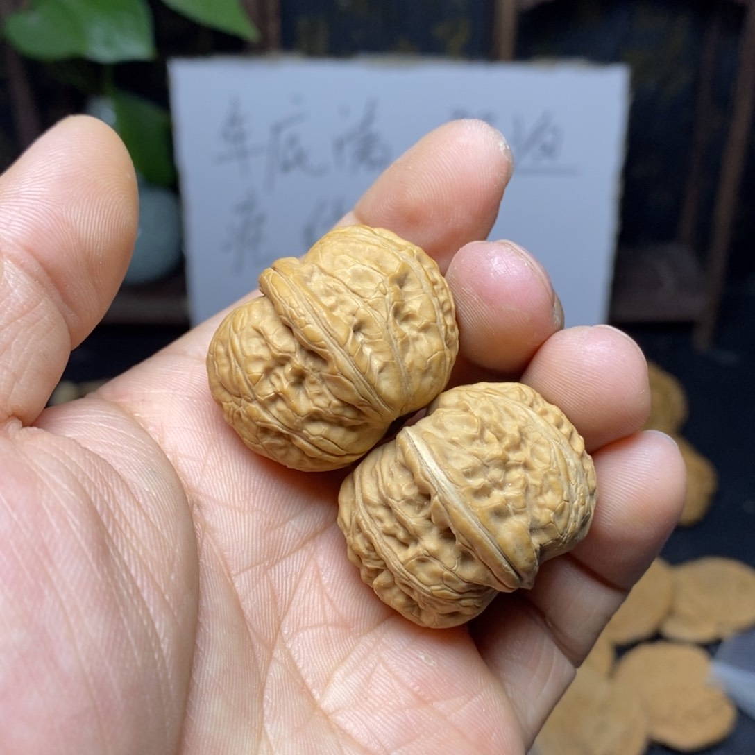 文玩核桃吊坠34元宝