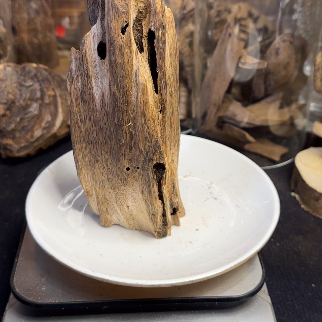 沉香沉香碎屑棋楠沉香95.6克