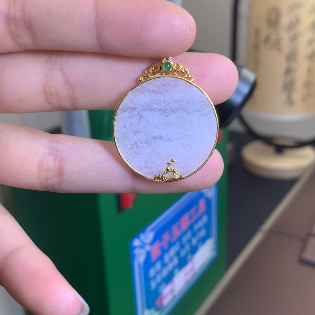 翡翠颈饰18K金镶嵌翡翠