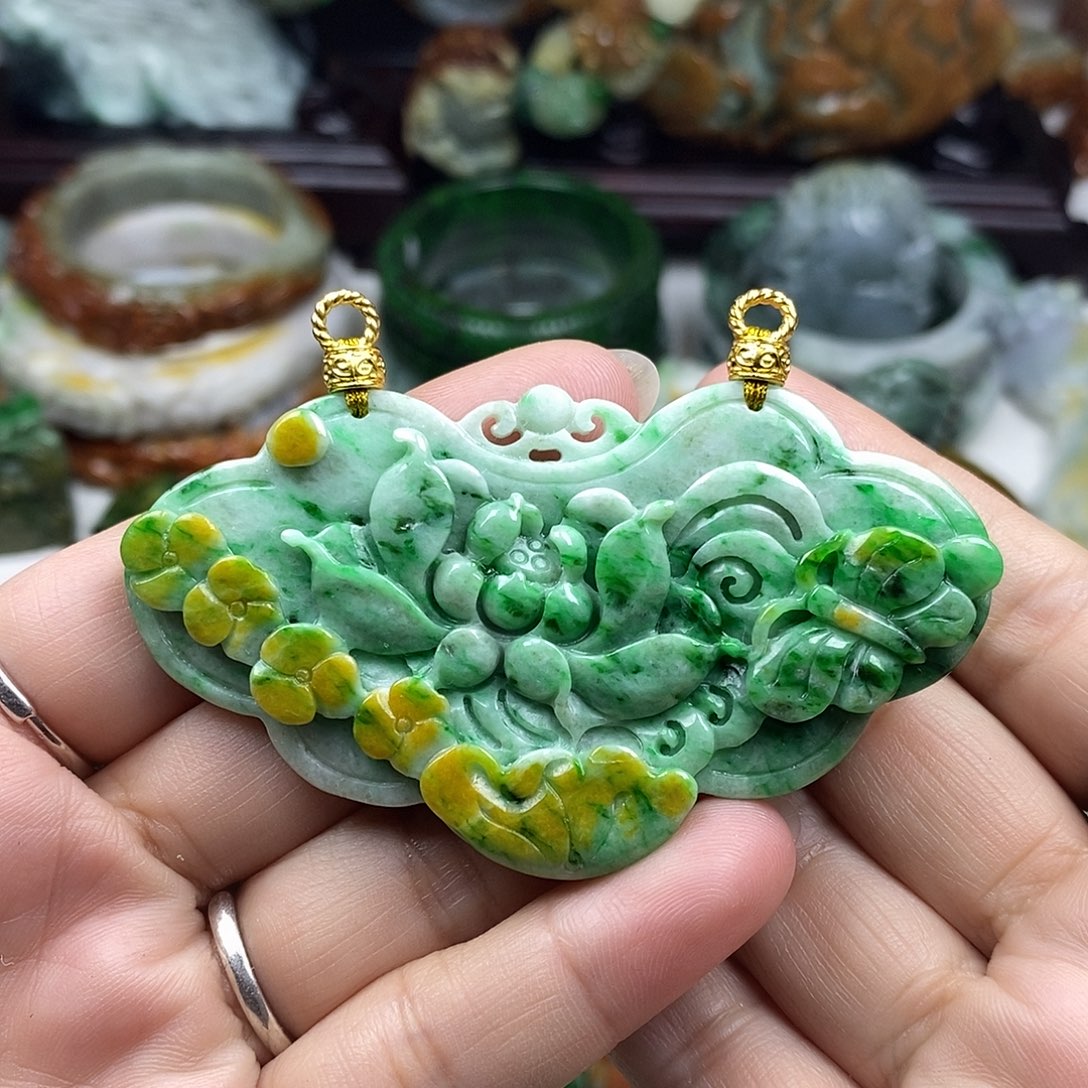 颈饰未镶嵌翡翠爱****?牌子
