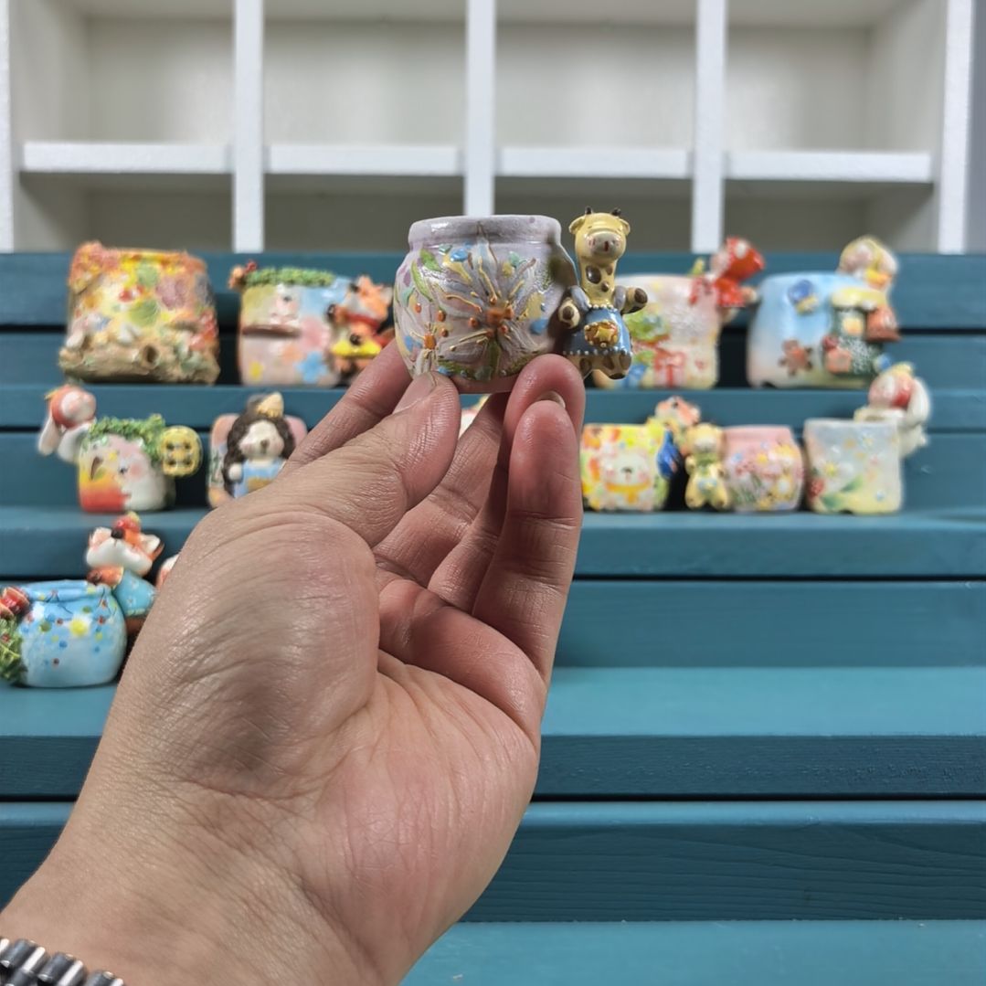 淡紫色长颈鹿 手绘多肉花盆