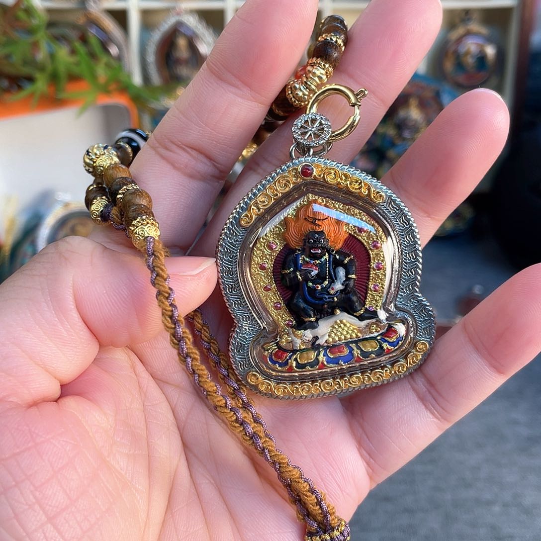 泥塑藏银外壳黑老爷擦擦+绑绳