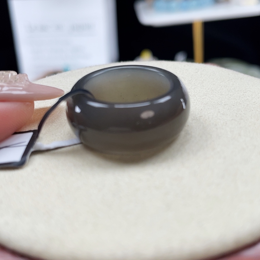 和田玉未镶嵌戒指P14烟灰轮胎17.5不退换