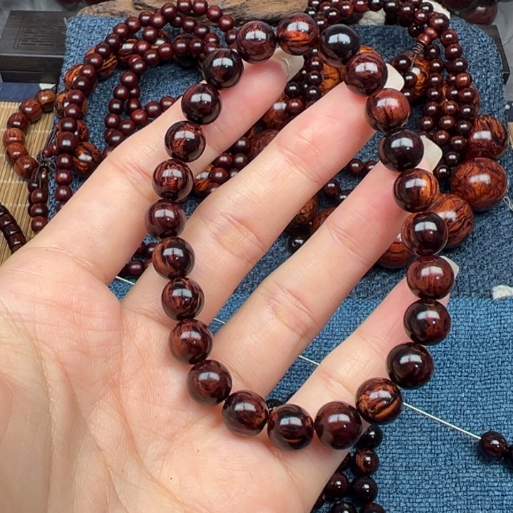 ****可木海南红降花梨公黑金小妖纹08圆珠单圈