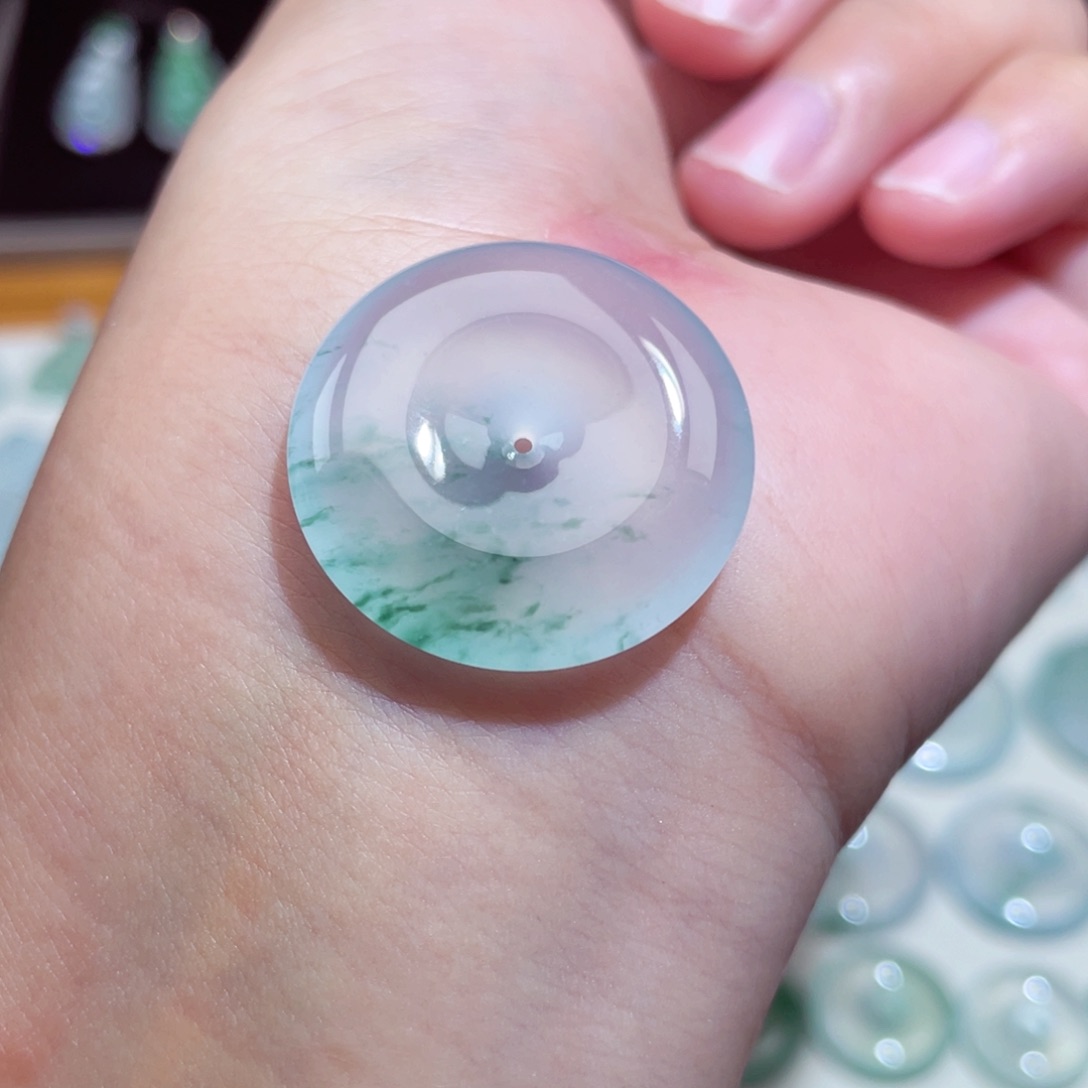 颈饰未镶嵌翡翠扣子