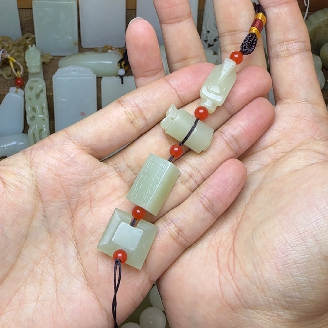 和田玉未镶嵌挂件