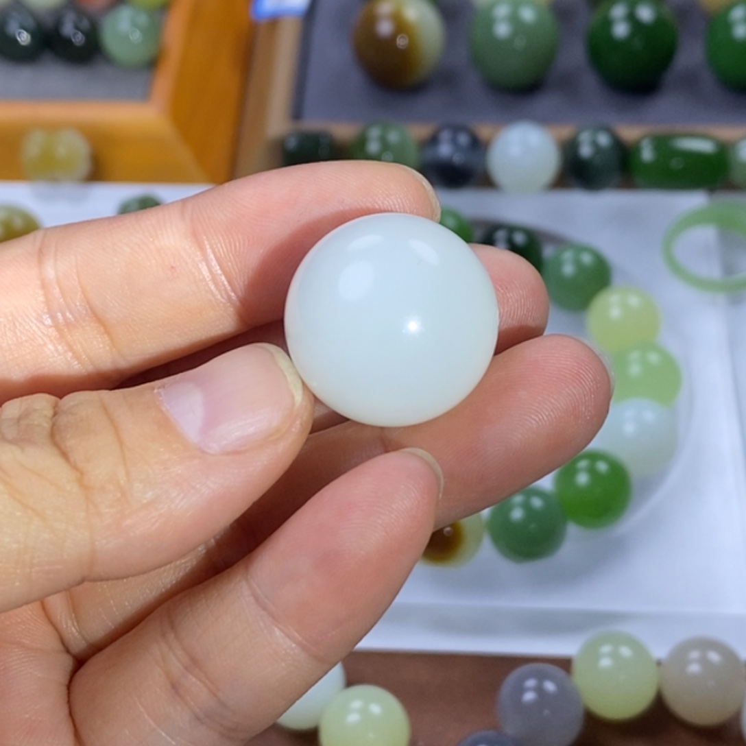 珠***闪和田玉散珠卡20白色