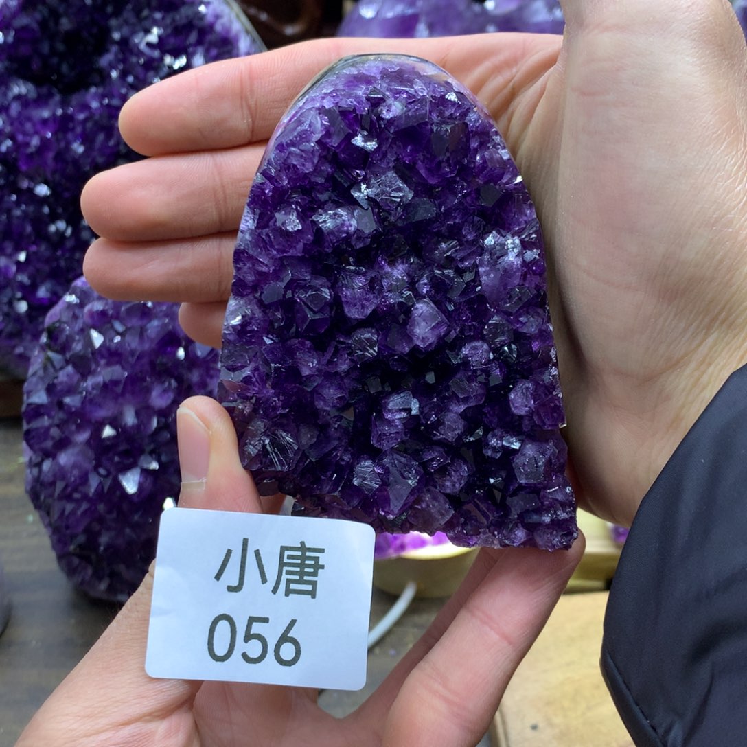 紫晶大型摆件（非配饰）未镶嵌