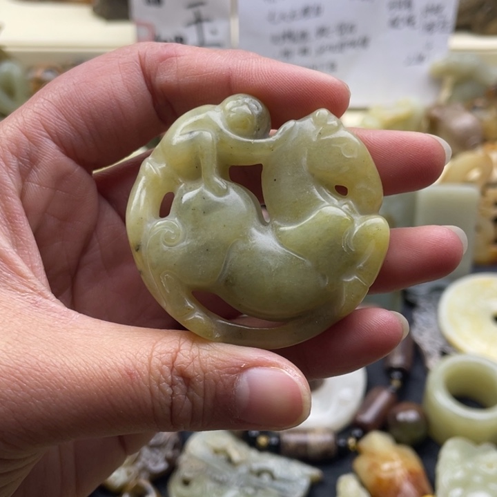 蛇纹石玉颈饰未镶嵌88