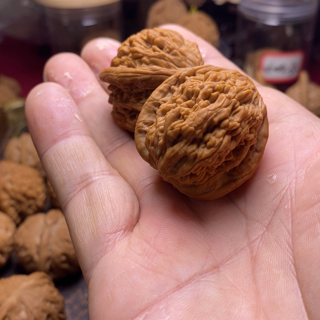 核桃手串/手链理****岁山地小麦虎