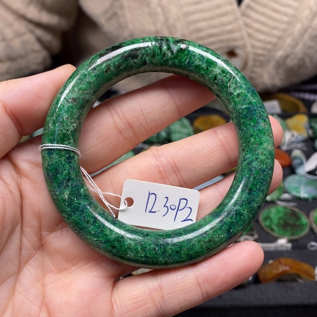 翡翠颈饰未镶嵌52.8圈口3号