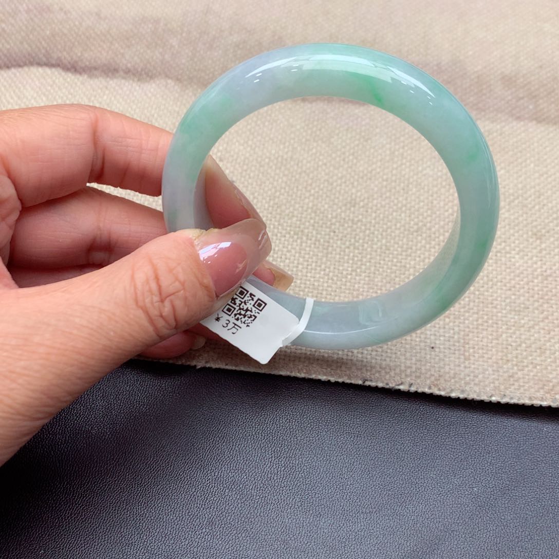 翡翠手镯未镶嵌缅甸翡翠手镯