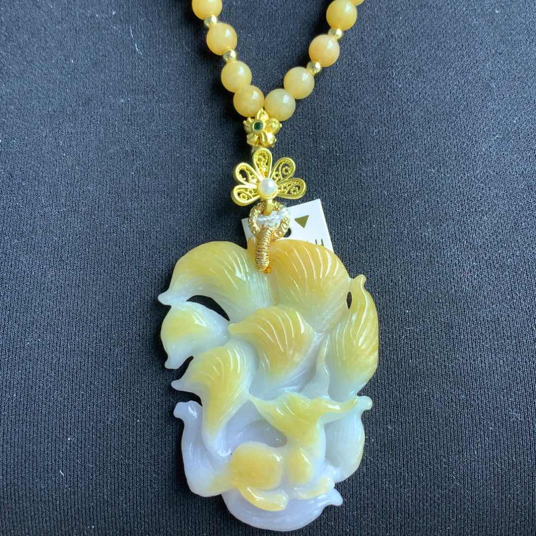 翡翠颈饰未镶嵌翡翠