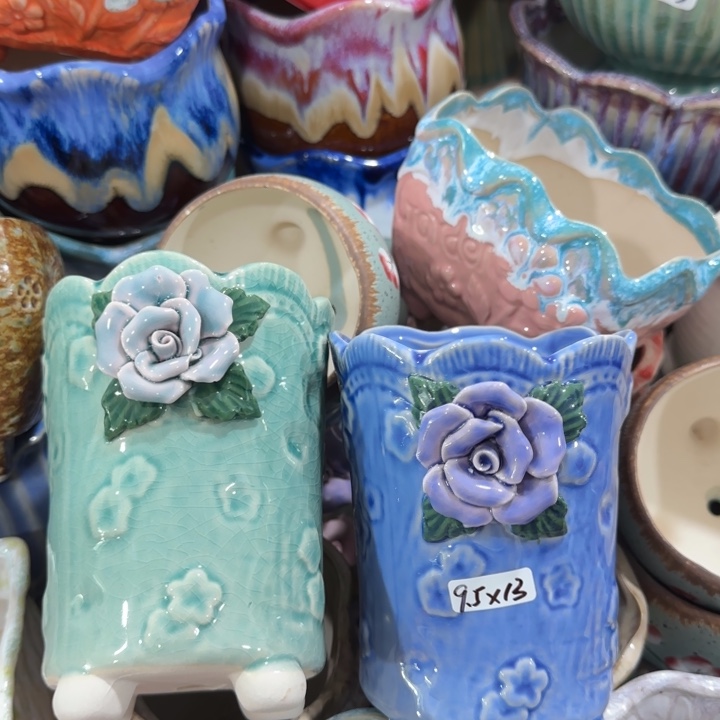 凑9块包邮，有孔，陶瓷花盆