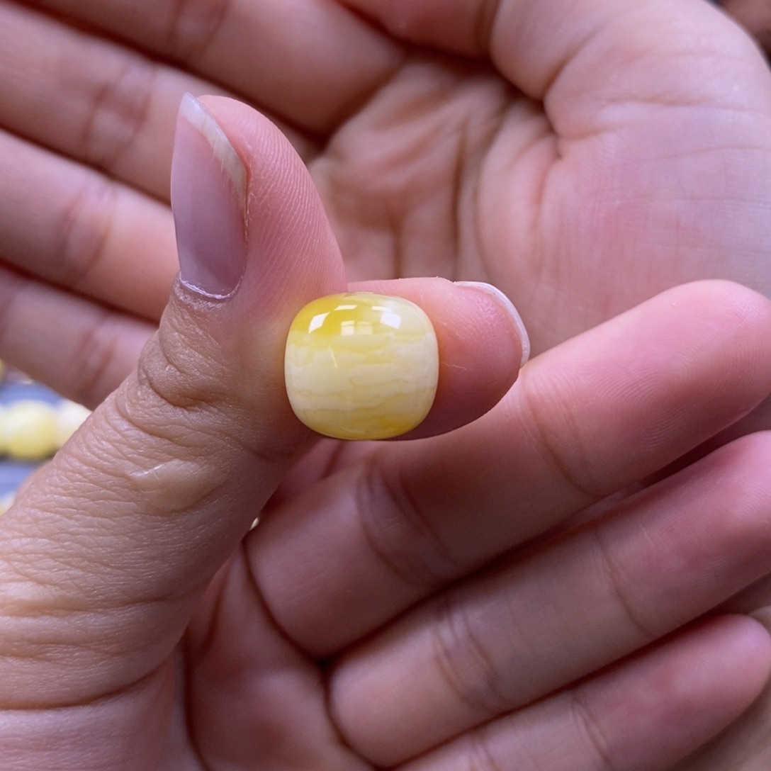 琥珀未镶嵌珠宝奇石13.0