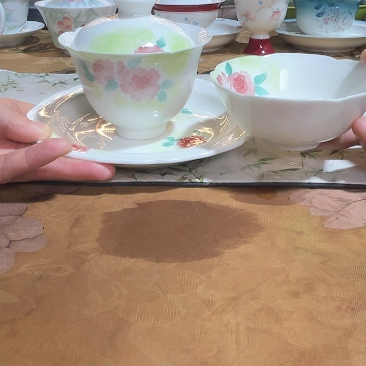 【闪购商品】绯花盖碗➕杯➕壶承哈哈哈哈哈