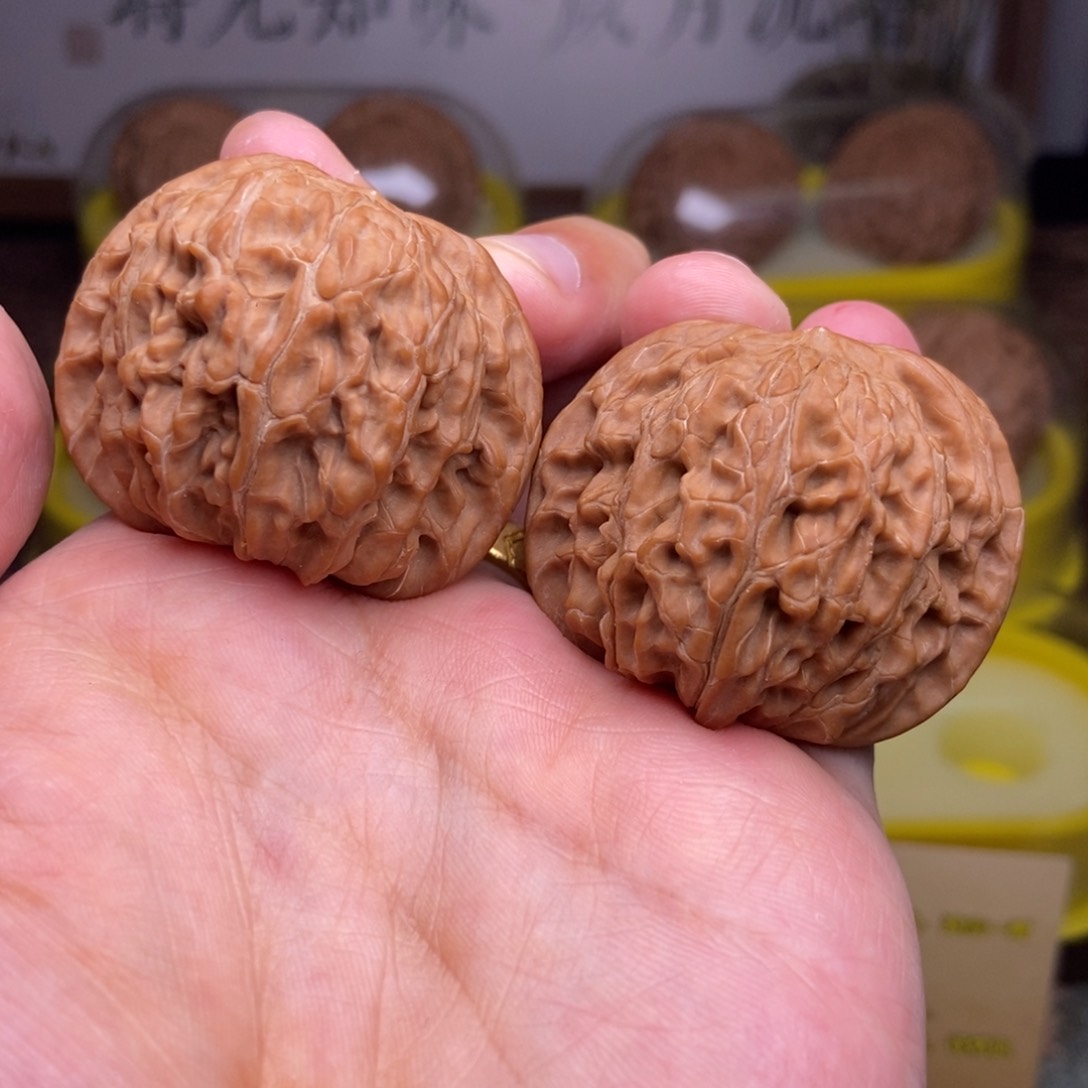 文玩核桃吊坠全品41尺磨盘红皮山地d1820