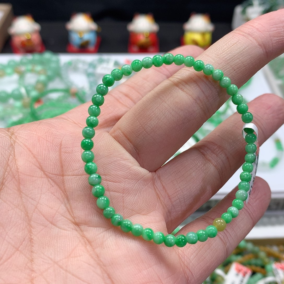 翡翠手链未镶嵌翡翠