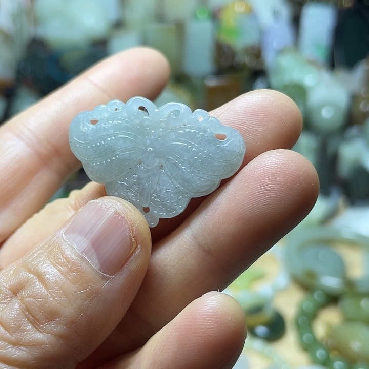 和田玉未镶嵌车挂