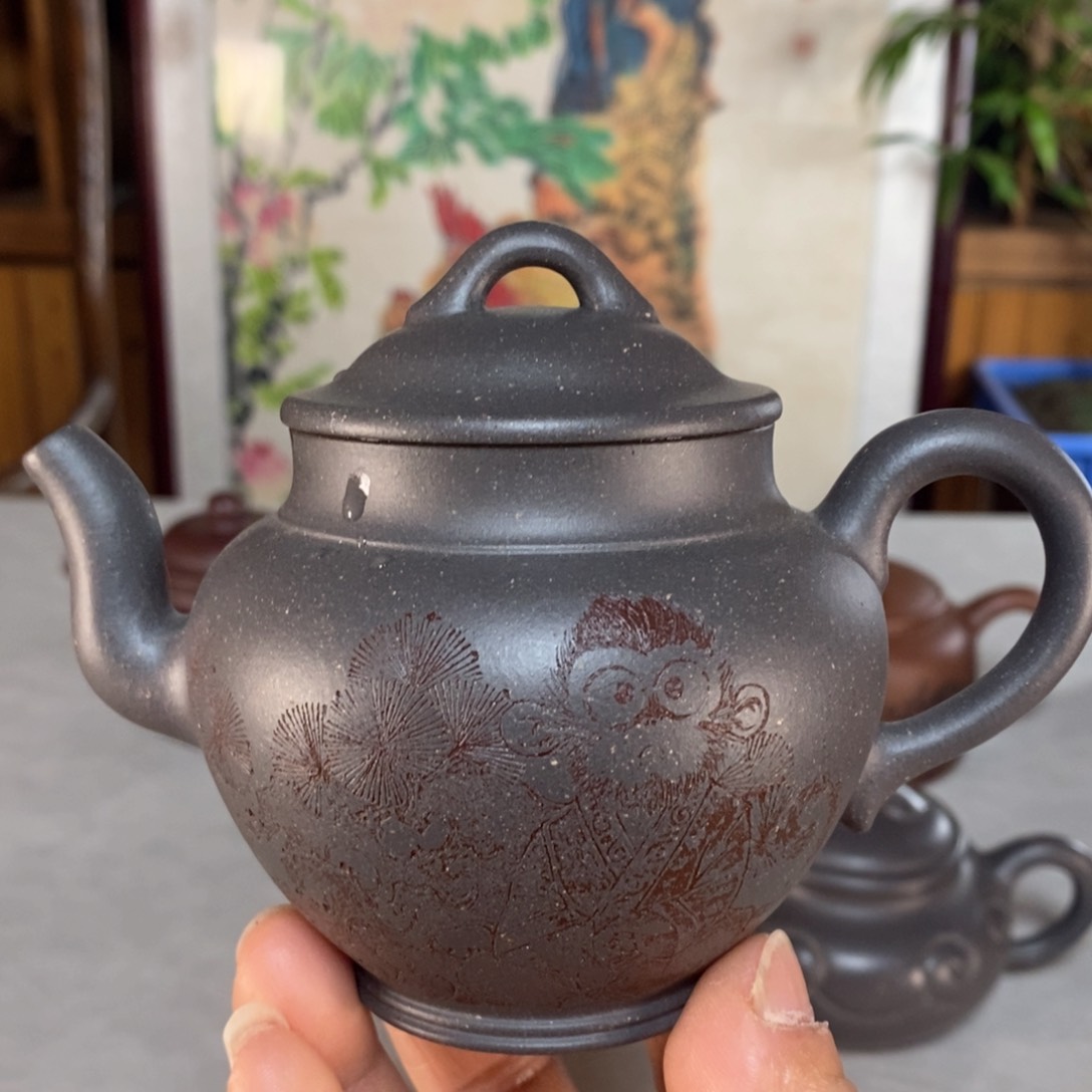 紫砂茶壶酒韵飘香