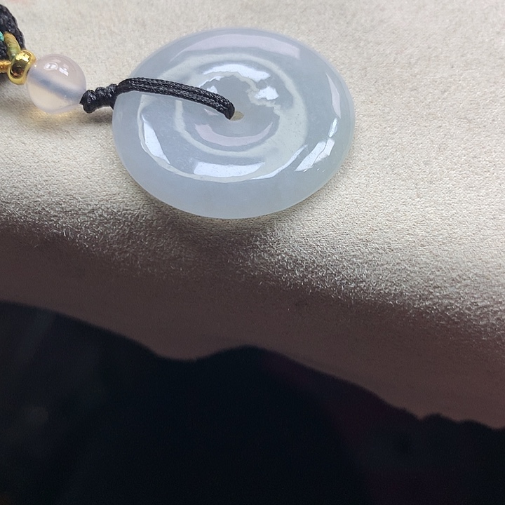 翡翠颈饰未镶嵌吊坠