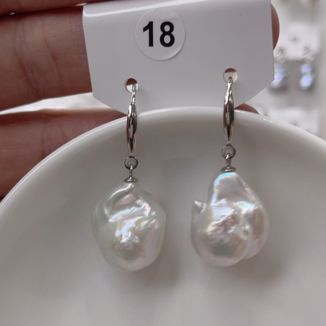 颈饰未镶嵌淡水珍珠