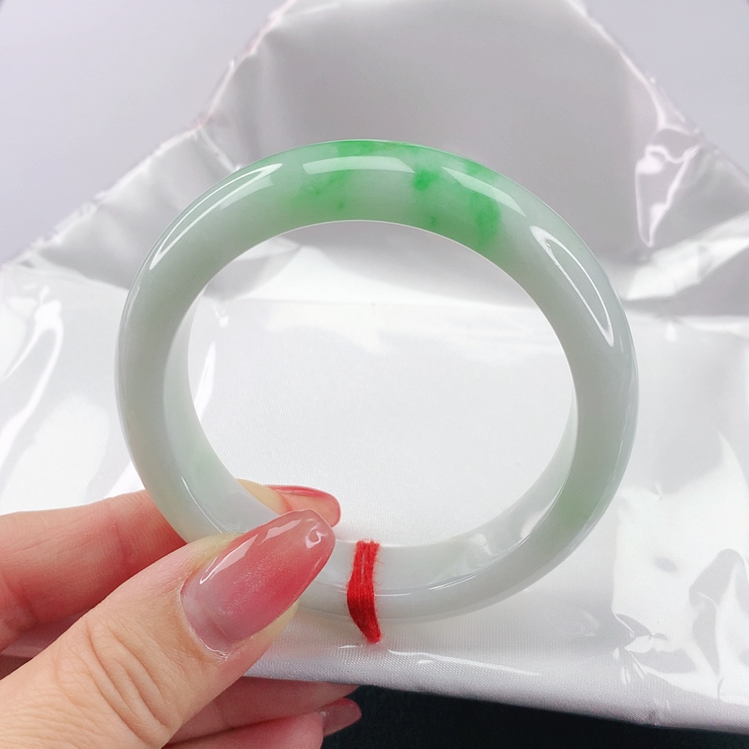 翡翠手镯未镶嵌翡翠054