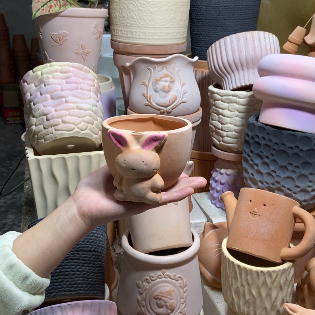 11×8手工彩绘小兔子盆 粗陶1个