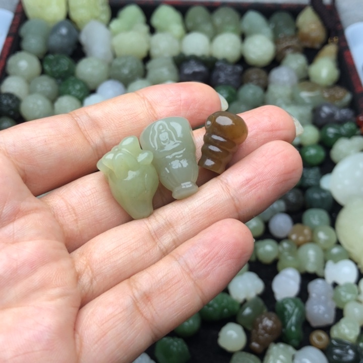 【闪购商品】和田玉未镶嵌颈饰用****3