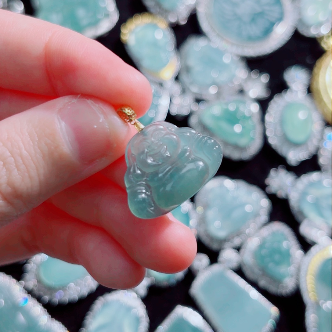 翡翠颈饰18K金镶嵌佛公