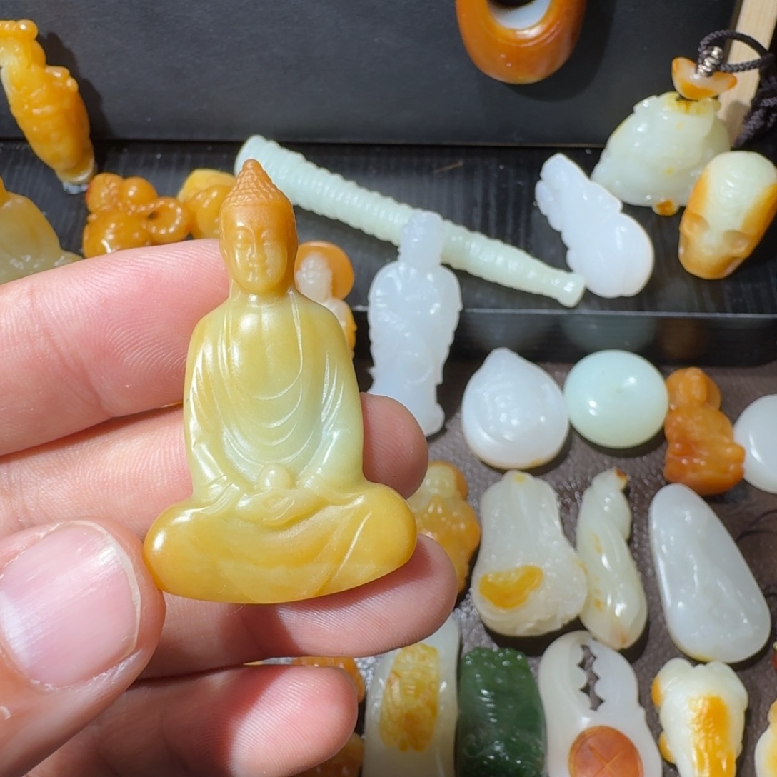 小****和田玉未镶嵌挂件