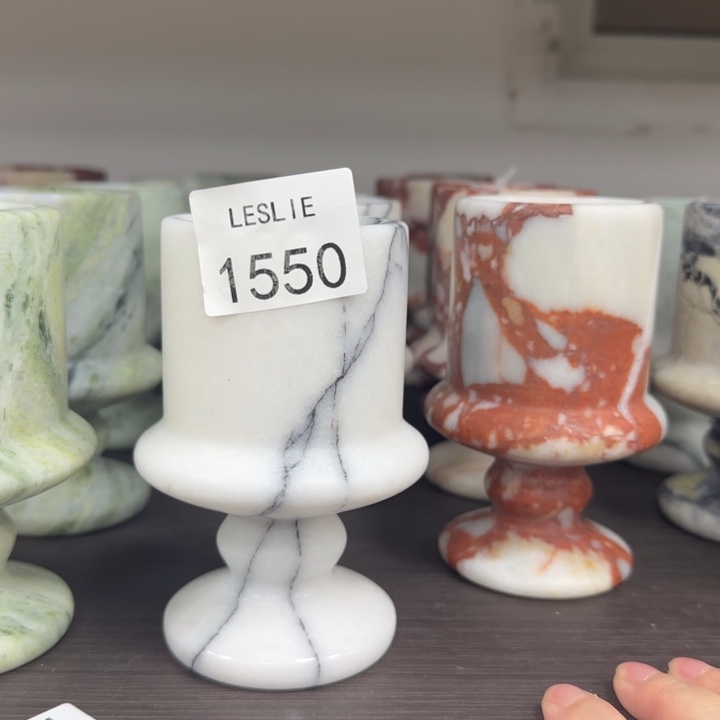 L。 1550。     檀香味道。  