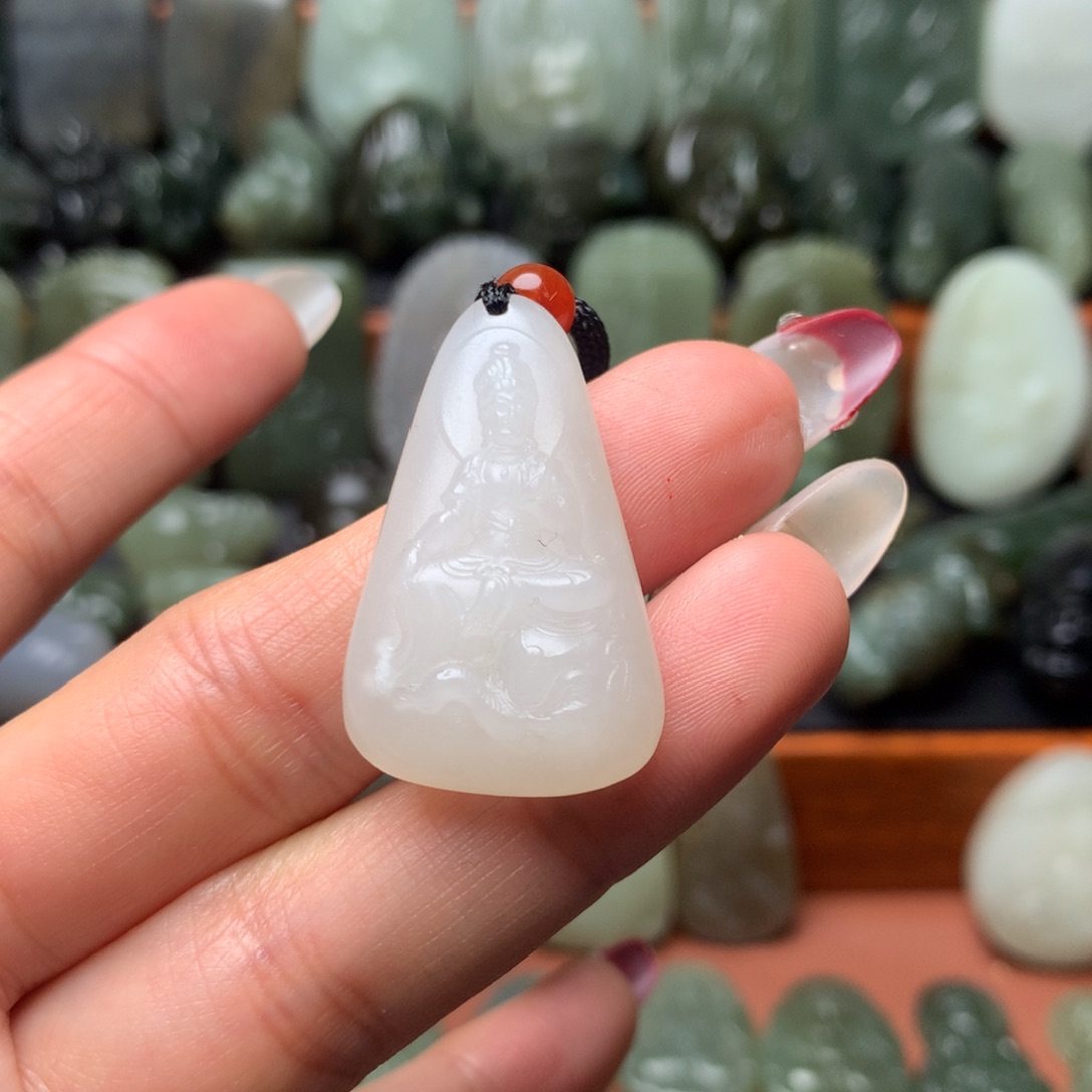 和田玉颈饰未镶嵌挂件70