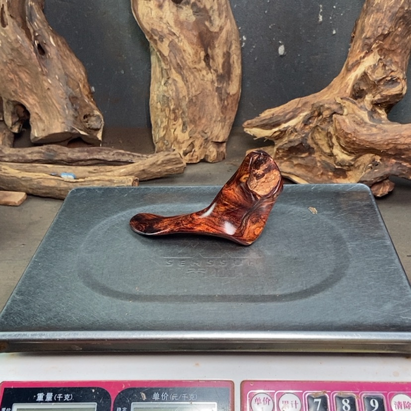 【闪购商品】黄花梨/降香黄檀古***虫