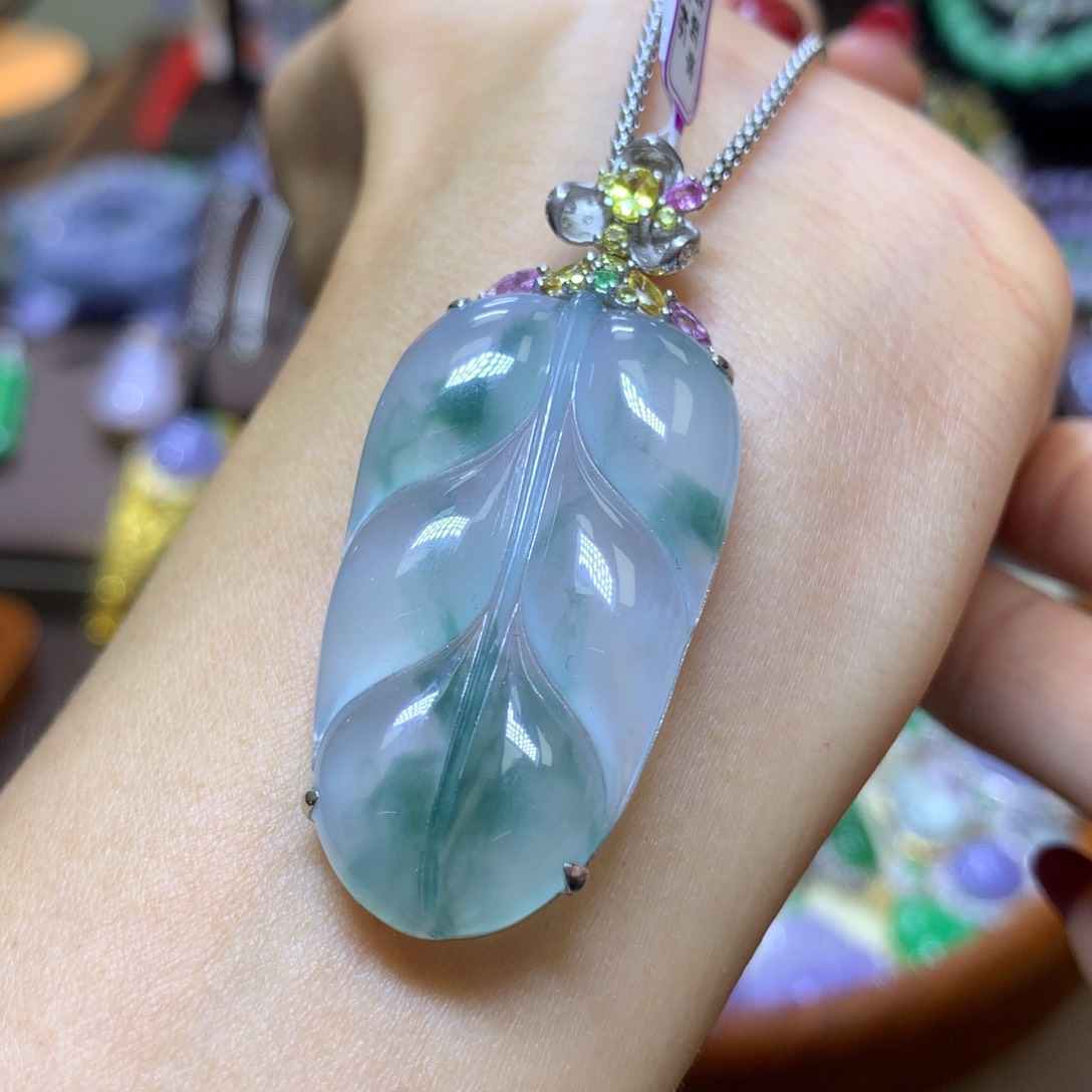 【闪购商品】翡翠颈饰18K金镶嵌翡翠